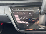 【オートエアコン】車内温度を感知して自動で温度調整をしてくれるのでいつでも快適な車内空間を創り上げます。