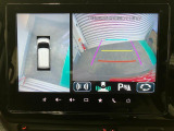 【全方位モニター】 4つのカメラで映像を映し出します。発進時、後退時も周囲の安全を確認し、サポートします^^