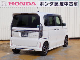 ◆リアは【プライバシーガラス】となっております。プライバシーの確保と見た目の良さはもちろんの事、太陽光を防ぐのでエアコンの効きも良くなります。エアコンの効きが良くなるので、燃費の向上にもつながります。