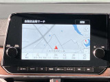 メ-カ-ナビが付いて、多彩な機能が使えます、お出かけの時も目的地をナビが案内してくれるので、安心してお出かけ出来ます♪♪