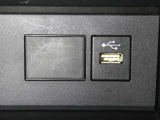 【充電用USB端子】デバイスの充電に便利です。※実際の接続端子は写真で確認or店舗までご気軽にお問合せください♪