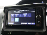 【トヨタ純正ナビゲーション】です!操作も解りやすく、初めての知らない道でも案内してくれます!快適なドライブが出来そうですね(*^_^*)