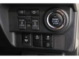 ■衝突回避支援機構■自動車に搭載したレーダーやカメラからの情報をコンピュータが解析し、運転者への警告やブレーキの補助操作などを行います。事故予防に!
