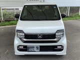 お客様に安全で快適なカーライフをお送りいただくために、中古車にも高いレベルの品質基準を設け、その基準に従って、全ての中古車について納車前整備を実施しています。