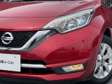 最新式はLEDヘッドランプですね。瞬時に明るい光が夜間の運転をぐっと楽にしてくれますよ。