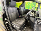 運転席シート廻りは使用感も少なく、良好な状態となっています。丁寧に使われていたことがよくわかりますね。