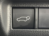 【パワーバックドア】スマートキーや運転席のボタンを押すだけでリアゲートが自動で開閉します!荷物を持っている時や、高い位置にあるバックドアを閉める際に便利な機能です♪