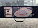 360度ビューモニター 4つのカメラで前後左右、俯瞰映像を表示、ドライバーからは見えない領域の危険認知をサポートするシステム搭載!