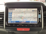 ナビゲーションはギャザズメモリーナビ(VXM-152VFi)が装着されております。AM、FM、CD、DVD再生、音楽録音再生、フルセグTV、Bluetoothがご使用いただけます。