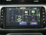 大画面の9インチメモリーナビです。案内表示なども見易く、フルセグ地デジTV、CD・DVDビデオの再生や、Bluetooth接続による音楽再生など多数の機能も満載です!ハンドルスイッチも便利ですね!