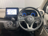 運転席からの視界が左右に広く隅々まではっきりと見渡せます。車の前端も把握しやすく安心して運転できます★