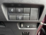 運転席から後席スライドドアの開閉操作ができて便利です!