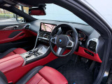 BMW Premium Selection 江戸川は、約20台の展示スペースがあり、常時新車拠店より厳選された認定中古車が続々と入庫しております。