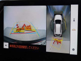 バックガイドモニターを装備しています、車庫入れもラクラクです。パノラミックビューモニターを搭載しています、上からの画像も表示されます。