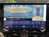 【パノラミックビューモニター】専用のカメラにより、上から見下ろしたような視点で360度クルマの周囲を確認することができます☆死角部分も確認しやすく、狭い場所での切り返しや駐車もスムーズに行えます。