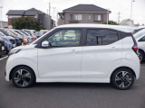 内外装およびエンジンル-ムなど専用クリ-ニング致します。車両クリ-ニングのプロが施工致しますので!高品質な1台に蘇りますよ♪(全在庫無料施工)