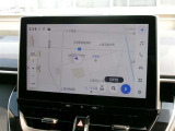 DCM(専用通信機)を装備したコネクティッドナビです。なお無償でのご利用期間は限定(令和11年10月まで)されています。詳しくは営業スタッフにお問い合わせください。