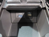 USB端子付きです。