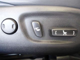 パワーシート搭載。微妙な調整が手軽にでき、ピッタリのポジションで運転することが可能です。