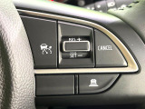 【アダプティブクルーズコントロール】高速道路での長距離走行が楽に!!自動で速度を保つクルーズコントロールが、衝突軽減システムと連携し、前方の車両を感知して車間を保つように速度調節してくれます!!