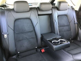 2列目シートも人間工学に伴った構造になっております☆長時間乗車しても疲れにくくなっておりますのでぜひ一度乗ってご体感ください!