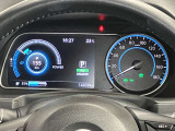 【メーター】電気自動車ならではのスピードメーターなどはデジタル&カラフルなのでとても見やすくなっています♪