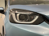 LEDヘッドライトは、点灯の瞬間から最大光量を発揮し、突然暗くなるトンネルなどでの安定感を高めます。