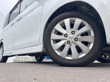 【純正14インチアルミホイール】外観にマッチした純正アルミホイールを装着しております。各種社外アルミホイールや、スタッドレスタイヤも取扱いしております。是非ご相談ください♪