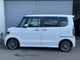 【走行距離 】約0.7万キロ走行しているお車になります!当社試乗車のため、走行距離も少なくおすすめです!