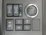 【シートヒーター搭載】シートを温めてくれる暖房機器です!長時間座っていると負担が掛かりやすい背中や腰、または冬場の寒い日に冷えやすい脚部に快適なぬくもりを♪