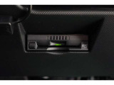 ETC車載器を装備していますので、高速道路の料金所をスムーズに通過。料金もお得になる場合があります。