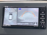 【アラウンドビューモニター】車を上から見下ろしているかのような映像で周囲の状況がひと目で確認、狭い駐車場に駐車するときも安心です♪