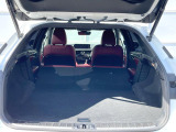 後席を格納すると、これだけの広さが!シーンに合わせたシートアレンジで、大きな荷物も積むことが出来ます♪