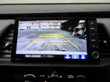 バックカメラの画像です。ガイドラインがスムースな車庫入れをサポートいたします!車庫入れの安心感がアップしますね☆