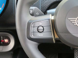 ◆インスツルメントパネルやインテリアトリムなどは、調和しなが洗練された室内を作り上げ、スイッチ類によって、優れた操作性をも実現。ドライバーの視線や動線を考え、人間工学に基づきデザインされています。◆