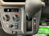 3.「認定中古車カルテ」は、走行距離や修復歴に加えてキズ・凹みの有無・状態や消耗品の交換、過去の整備状況がわかります。