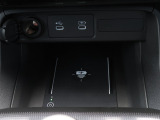 ワイヤレス充電器(フロント)