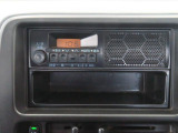 AM/FMラジオ付き。日本語表示です。ラジオで休憩を楽しんだり交通渋滞や天気などの情報を取り入れられます。