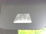 【スマートアシスト】走行中に前方の車両等を認識し、衝突しそうな時は警報とブレーキで衝突回避と被害軽減をアシスト。より安全にドライブをお楽しみいただけます。