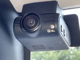 ドライブレコーダー装備です!もしもの時やあおり運転など、映像記録は証拠になるのであると安心ですね!