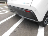 移動物が近づくと知らせてくれるMOD付きです。車の周りを歩いている人や自転車など動いているものを検知してディスプレイへの表示とブザーでドライバーに注意を促します。