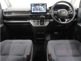 ◆インテリアパネル◆視界広々で非常に運転しやすくロングドライブでも疲れを感じさせないすっきりとまとまったインパネ周りです。