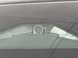 【ホンダセンシング】走行中に前方の車両等を認識し、衝突しそうな時は警報とブレーキで衝突回避と被害軽減をアシスト。より安全にドライブをお楽しみいただけます。