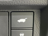 【パワーバックドア】スマートキーや運転席のボタンを押すだけでリアゲートが自動で開閉します!荷物を持っている時や、高い位置にあるバックドアを閉める際に便利な機能です♪