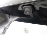 バックカメラが付いているので後方確認が非常にしやすいです。今や運転初心者も熟練者も必須装備!ついていて損はないですね♪