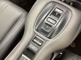 ワンアクションでスムーズな運転を支援する、エレクトリックギアセレクターに、パーキングブレーキは、電子制御パーキングブレーキです。