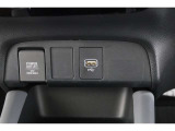 スマートフォンなどの音楽再生が可能なUSB接続ジャック装備車両です♪♪♪