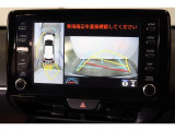 車両を上から見たような映像表示するパノラミックビューモニター付き!