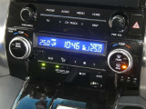 【オートエアコン】車内温度を感知して自動で温度調整をしてくれるのでいつでも快適な車内空間を創り上げます!どの席に座っても快適なドライブが楽しめます♪