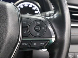 レーダークルーズコントロールには全車速追従機能を搭載し、ミリ波レーダーと単眼カメラで先行車を認識し、車速に応じた車間距離を保ちながら先行車に追従し、ドライバーの運転負荷を軽減します。